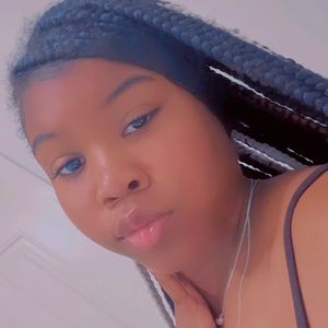 Meet your Posher, Olympia